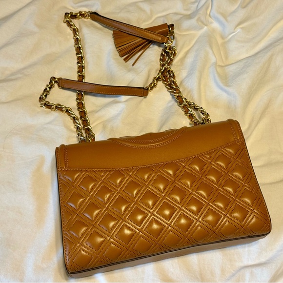 Tory Burch Fleming Convertible bag. - Picture 4 of 12